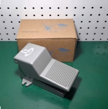 Van đạp chân khí nén 4F210-08